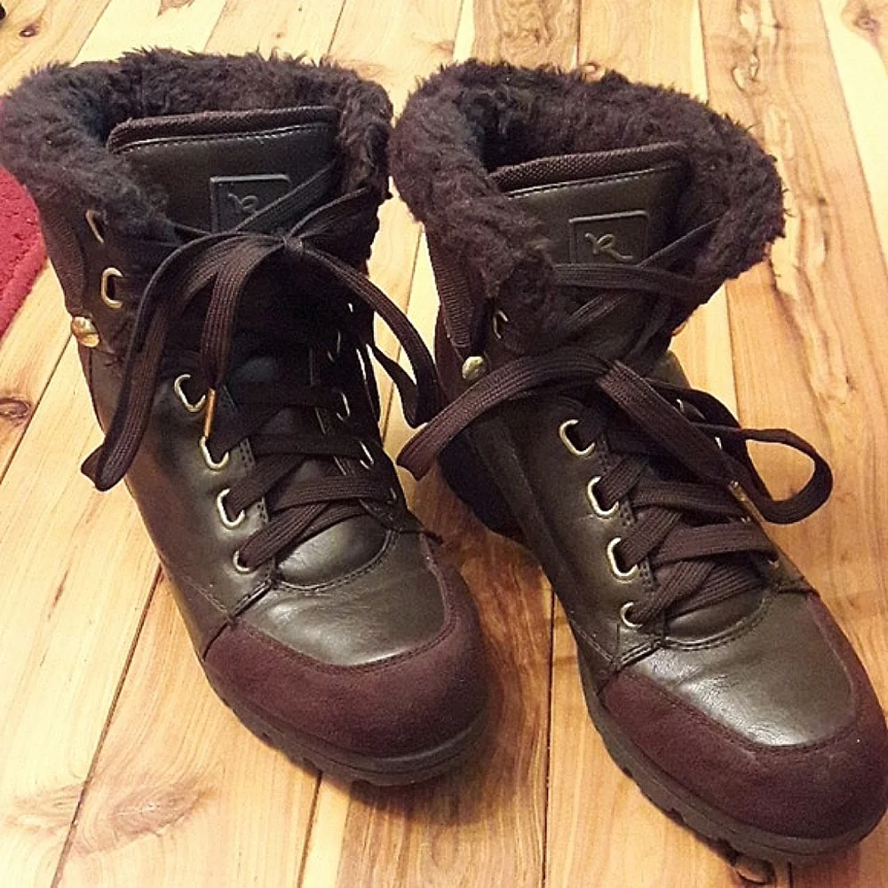 Rocawear Brown and Gold Winter Boots , size 8.5 - Picture 3 of 8